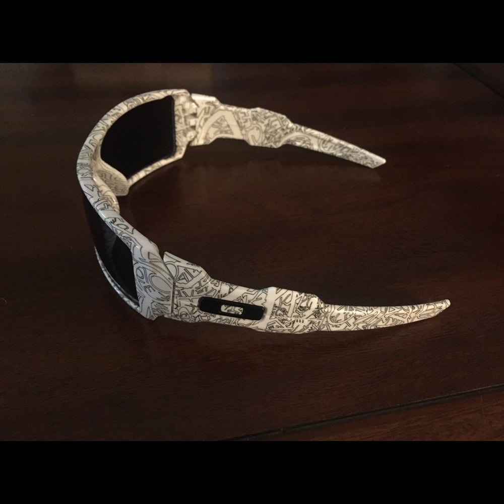Oakley Oil Rigs - Picture 2 of 3